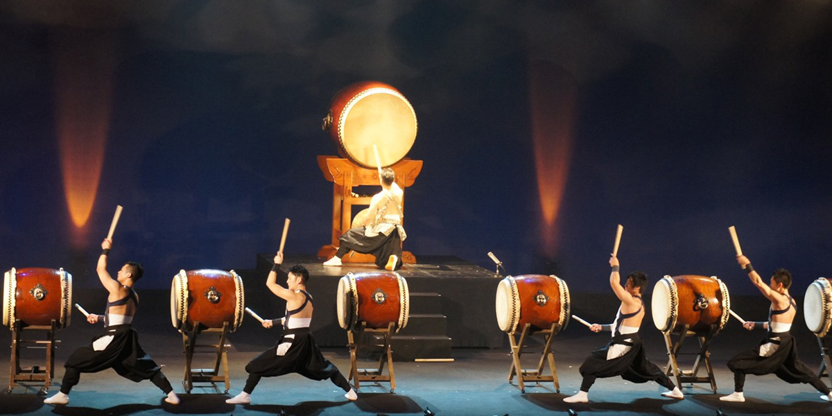Photo of taiko drumming ensemble
