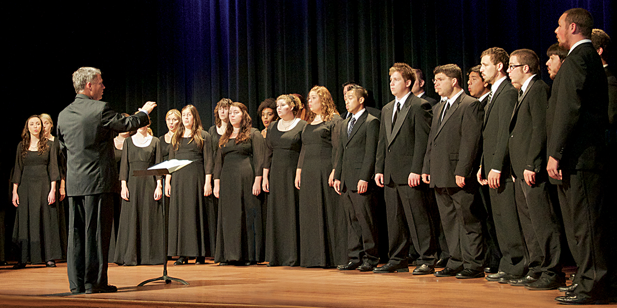 Photo of the SF State Chamber Singers in performance