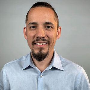 Headshot of Ray Flores