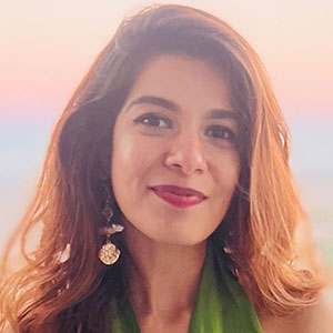 Headshot of Sana Hussaini